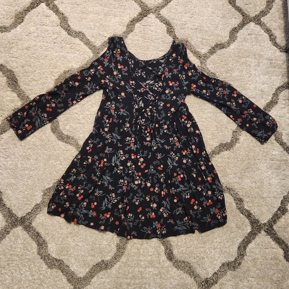 American Eagle Floral Dress Boho Open Shoulder Open Back Size Medium - Picture 12 of 16